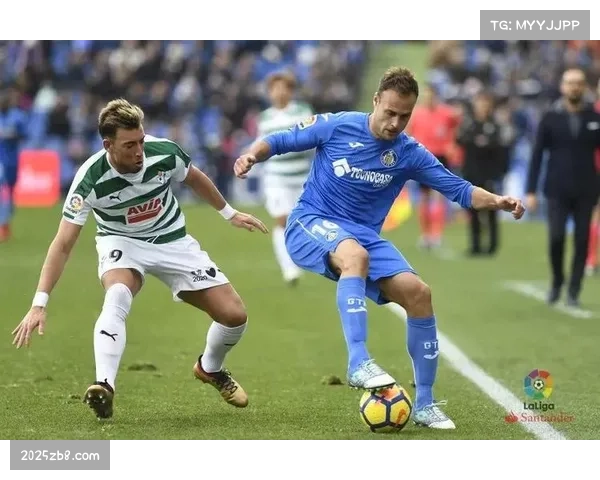 天气因素:本周末巴斯克地区预计有雨,可能影响皇家社会与毕巴的边路攻防节奏
